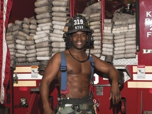 fdny-firefighters-shirtless-calendar-04252011-03 (1)