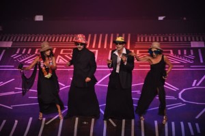 408703_366501010033479_1907657183_n