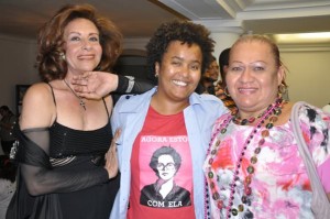 302354_327596514000656_68706452_n