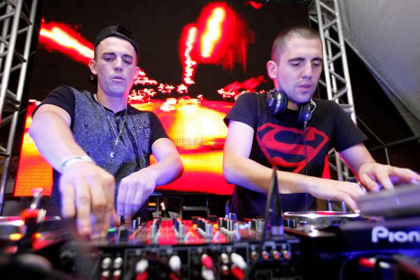 Dimitri_Vegas_e_Like_Mike_no_comando_das_pickups