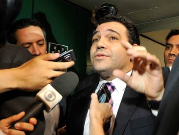 size_590_Marco_Feliciano