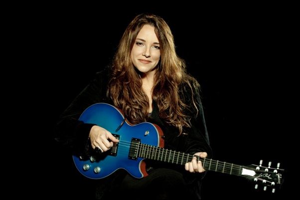 Ana-Carolina-Robert-Schwenk