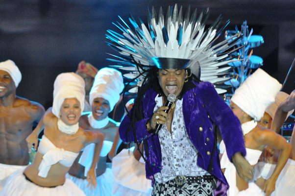 Saraudubrown2012__genisloncoutinho-610