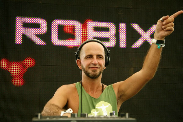 O DJ Robix desembarca do Rio de Janeiro para comandar o evento