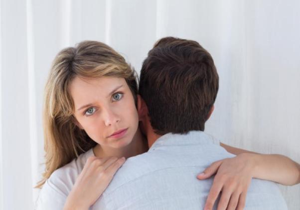 Segundo a OMS, as mulheres são mais da metade das pessoas infectadas pelo vírus HIV no mundo inteiro. Foto: Lightwavemedia/Thinkstock/Getty Images
