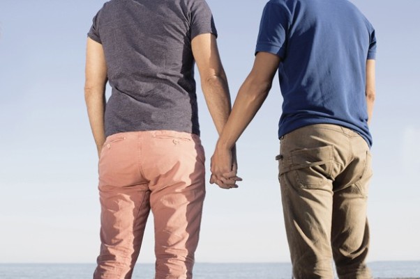 Estudo internacional com participação do Brasil avaliou casais de homens gays em que um dos dois tinha HIV (Foto: Gary John Norman/Cultura Creative)