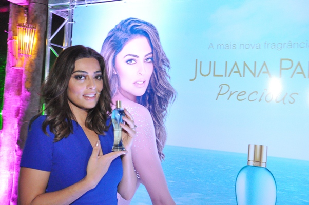 Juliana Paes na Bahia para o lançamento de seu novo perfume, Precious (Foto: Genilson Coutinho /Dois Terços )