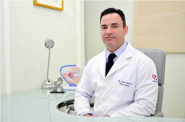 Dr. Jorge Valente