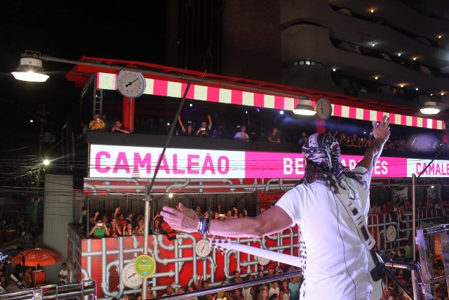 Bell Marques dá boas-vindas a Antônio Calloni (Foto: Veri Lopes / Ag FPontes)