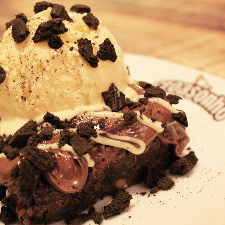 Brownie com Nutella e Sorvete