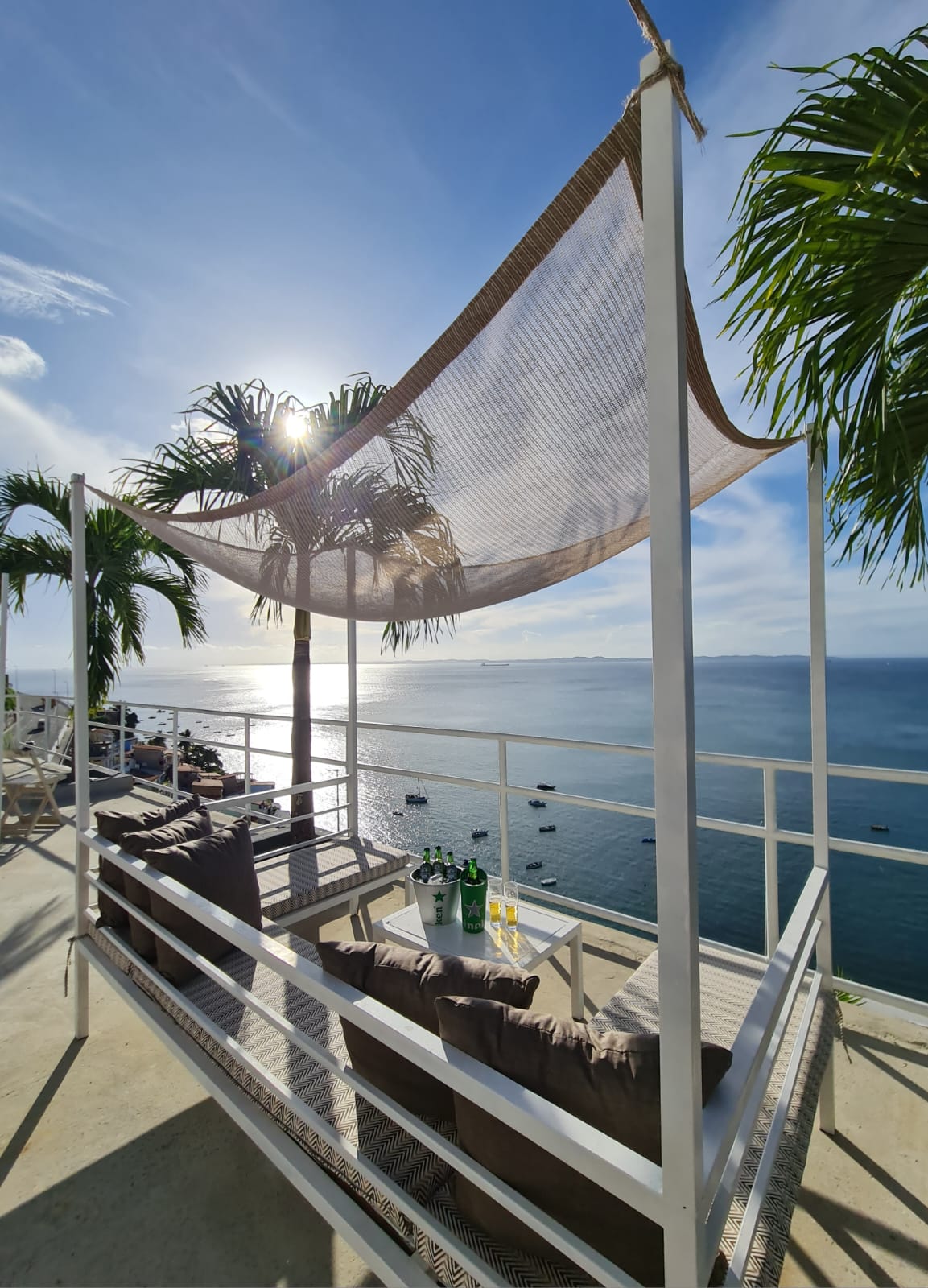 Baía Sunset Bar, nos Aflitos, retoma atividades no Alto Verão, a partir